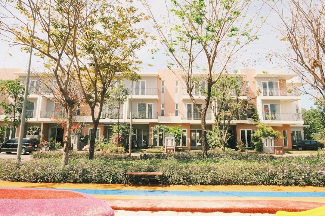 Biệt thự Vinhomes Saigon Park Hóc Môn — sân vườn riêng và không gian sống rộng rãi