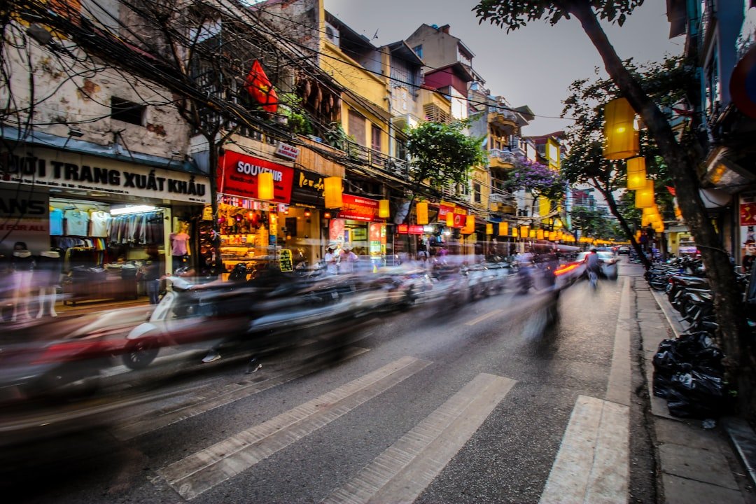 Shophouse Vinhomes Saigon Park Hóc Môn — dãy nhà phố thương mại mặt tiền hiện đại